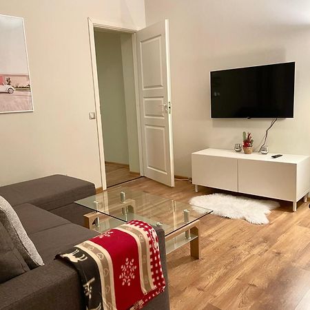 Spacious Holiday Apartment With Wifi And Parking Parnu Exterior photo